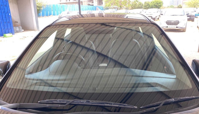 2020 Hyundai Verna S 1.5 PETROL MT, Petrol, Manual, 64,570 km, Front windshield - Minor spot on windshield