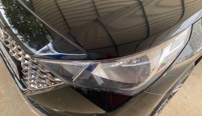 2020 Hyundai Verna S 1.5 PETROL MT, Petrol, Manual, 64,570 km, Left headlight - Clamp has minor damage