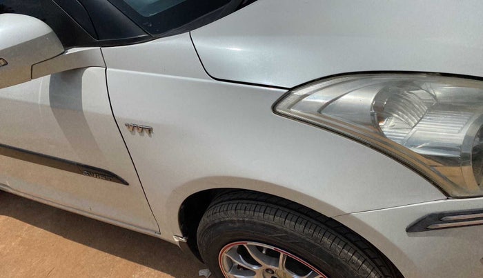 2012 Maruti Swift ZXI, Petrol, Manual, 1,05,772 km, Right fender - Minor scratches