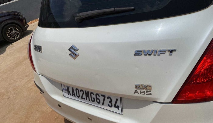 2012 Maruti Swift ZXI, Petrol, Manual, 1,05,772 km, Dicky (Boot door) - Slightly dented