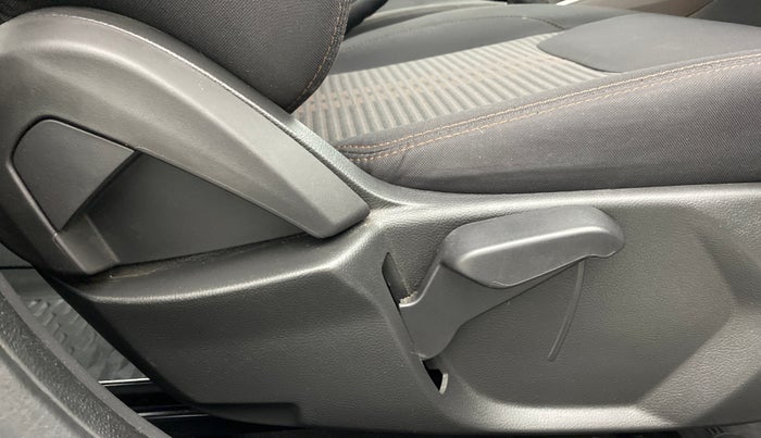 2019 Ford FREESTYLE TITANIUM 1.2 TI-VCT MT, Petrol, Manual, 11,577 km, Driver Side Adjustment Panel