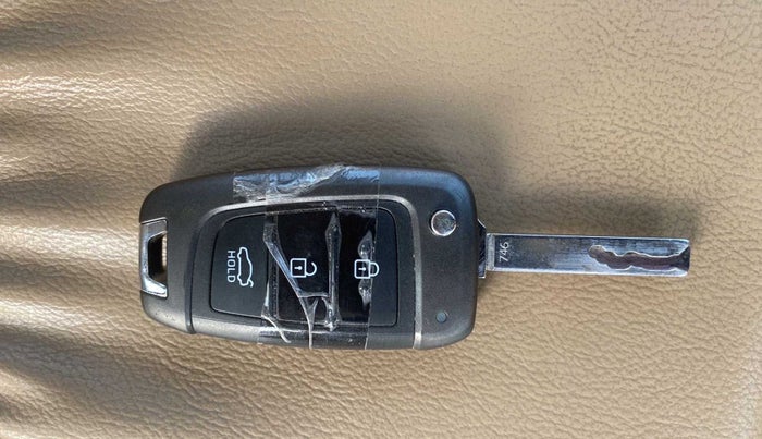 2018 Hyundai Verna 1.6 VTVT SX, Petrol, Manual, 15,912 km, Key Close Up