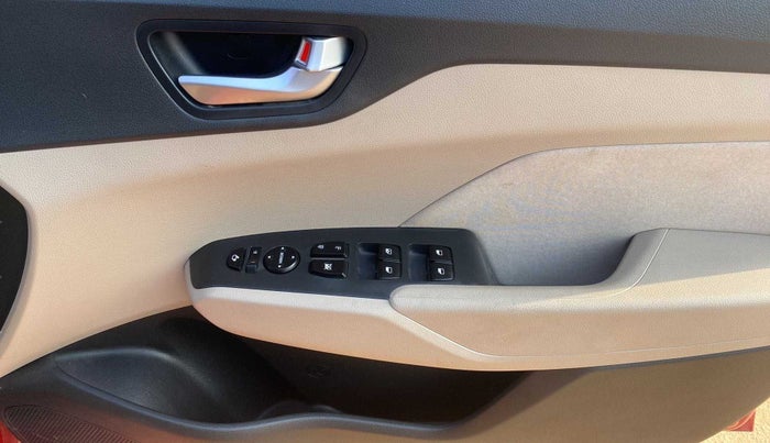 2018 Hyundai Verna 1.6 VTVT SX, Petrol, Manual, 15,912 km, Driver Side Door Panels Control