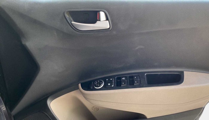 2015 Hyundai Grand i10 SPORTZ 1.2 KAPPA VTVT, Petrol, Manual, 32,135 km, Driver Side Door Panels Control