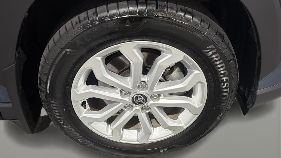 2025 Toyota Corolla Cross Gxl 2WD Hybrid, Automatic, 30395 km, Right Front Wheel