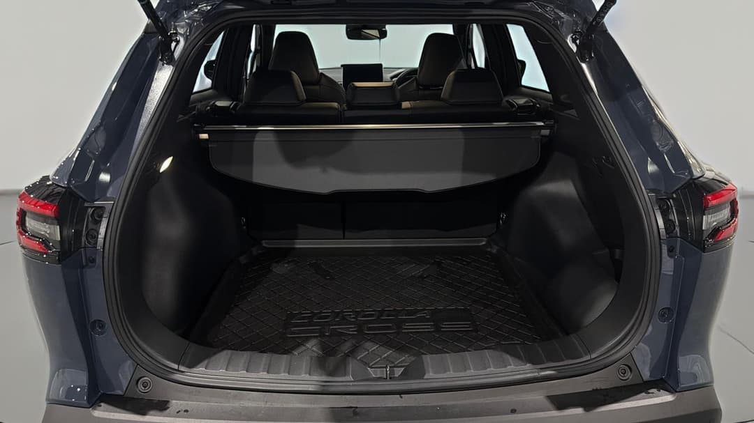 2025 Toyota Corolla Cross Gxl 2WD Hybrid, Automatic, 30395 km, Boot Inside View