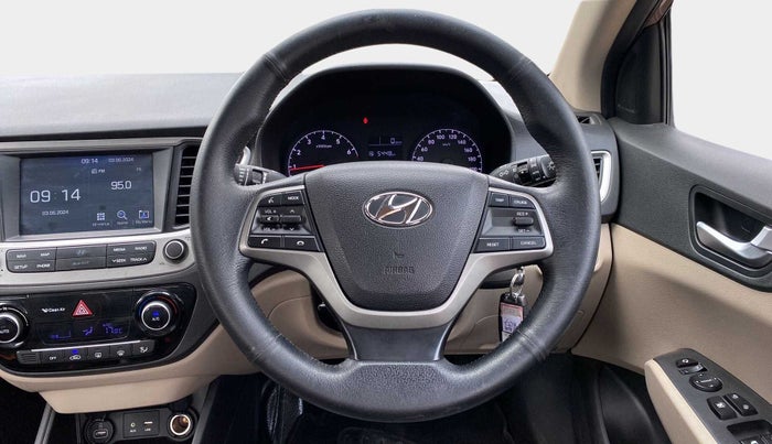 2018 Hyundai Verna 1.6 VTVT SX, Petrol, Manual, 60,087 km, Steering Wheel Close Up
