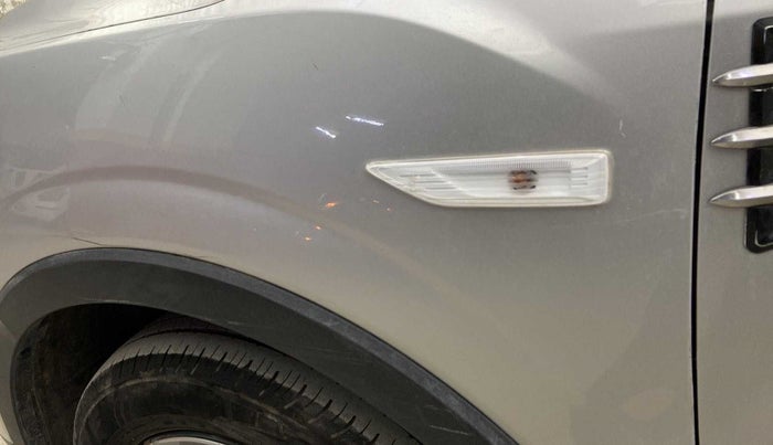 2019 Mahindra XUV300 W6 1.5 DIESEL, Diesel, Manual, 28,660 km, Left fender - Slightly dented