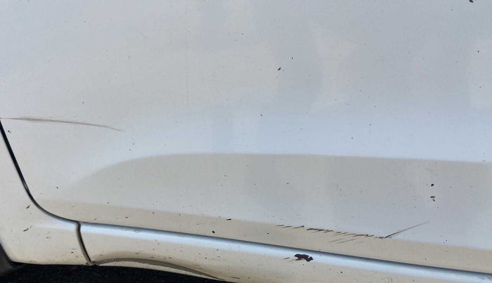 2017 Hyundai Elite i20 SPORTZ 1.2, Petrol, Manual, 75,909 km, Front passenger door - Slightly dented