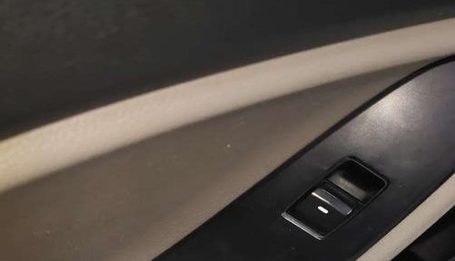 2017 Hyundai Elite i20 SPORTZ 1.2, Petrol, Manual, 75,909 km, Left front window switch / handle - Minor damage