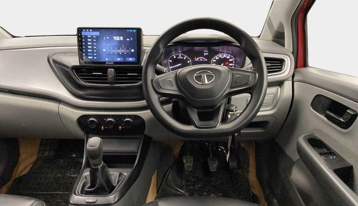 2020 Tata ALTROZ XE PETROL, Petrol, Manual, 33,028 km, Steering Wheel Close Up