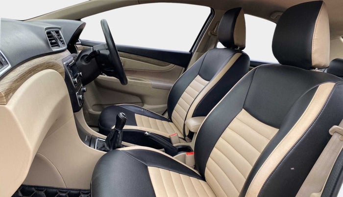 2020 Maruti Ciaz DELTA 1.5 SHVS MT PETROL, Petrol, Manual, 60,741 km, Right Side Front Door Cabin