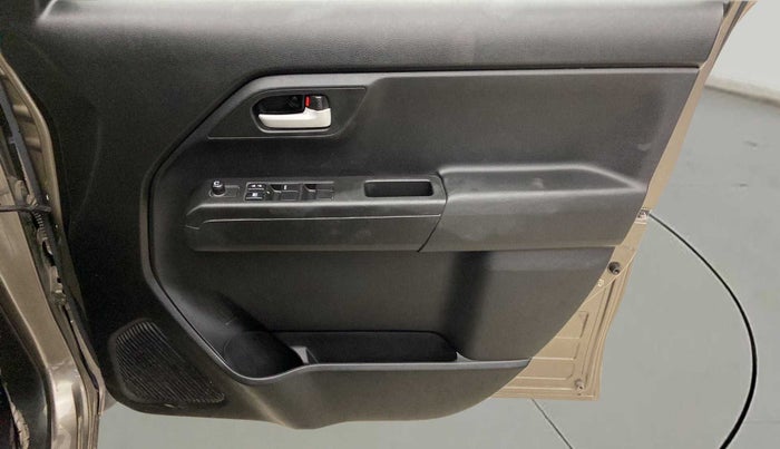 2020 Maruti New Wagon-R VXI 1.2, Petrol, Manual, 6,175 km, Driver Side Door Panels Control