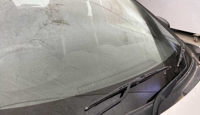 2021 Nissan MAGNITE XE, Petrol, Manual, 10,379 km, Front windshield - Minor spot on windshield