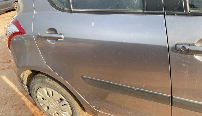 2013 Maruti Swift VXI, Petrol, Manual, 27,532 km, Right rear door - Slightly dented