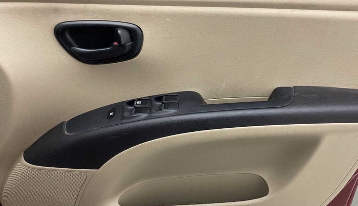 2015 Hyundai i10 MAGNA 1.1, Petrol, Manual, 91,398 km, Driver Side Door Panels Control