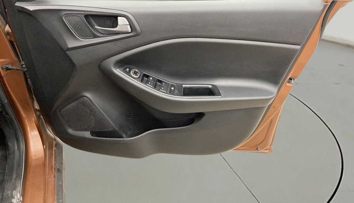2016 Hyundai i20 Active 1.2 S, Petrol, Manual, 46,923 km, Driver Side Door Panels Control