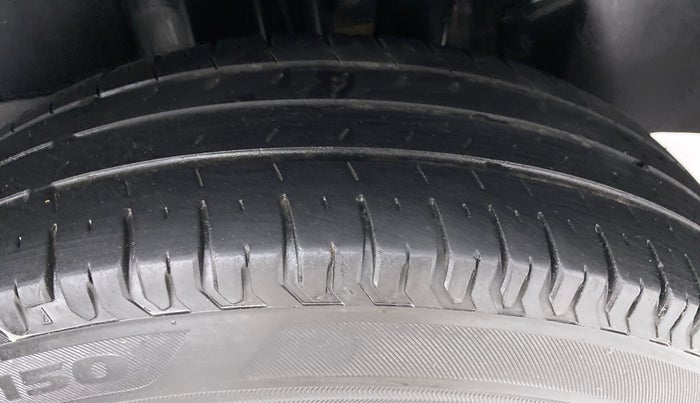 2018 Maruti Swift VXI AMT D, Petrol, Automatic, 47,786 km, Left Rear Tyre Tread