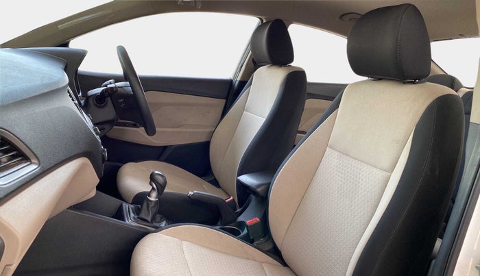 2019 Hyundai Verna 1.6 VTVT SX, Petrol, Manual, 15,047 km, Right Side Front Door Cabin