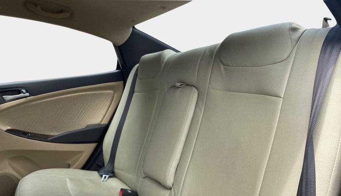 2017 Hyundai Verna 1.6 VTVT SX, Petrol, Manual, 29,279 km, Right Side Rear Door Cabin