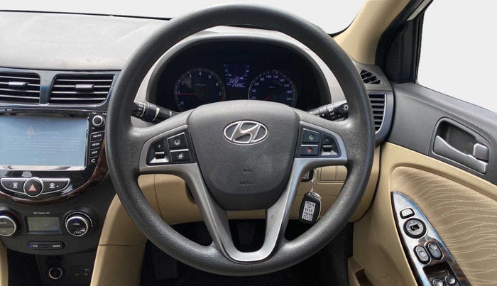 2017 Hyundai Verna 1.6 VTVT SX, Petrol, Manual, 29,279 km, Steering Wheel Close Up