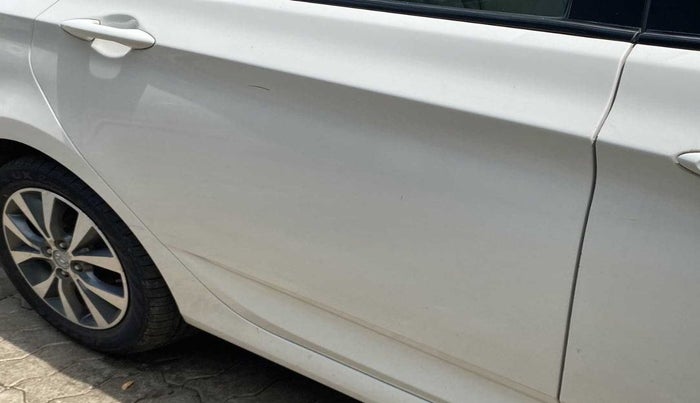 2017 Hyundai Verna 1.6 VTVT SX, Petrol, Manual, 29,279 km, Right rear door - Slightly dented