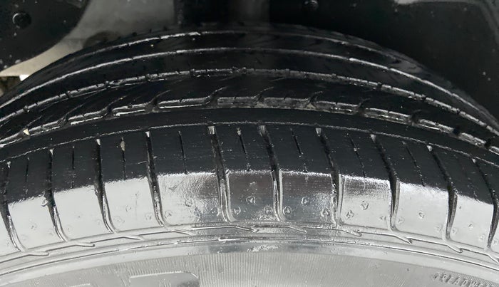 2015 Hyundai Creta 1.6 S, Petrol, Manual, Right Rear Tyre Tread