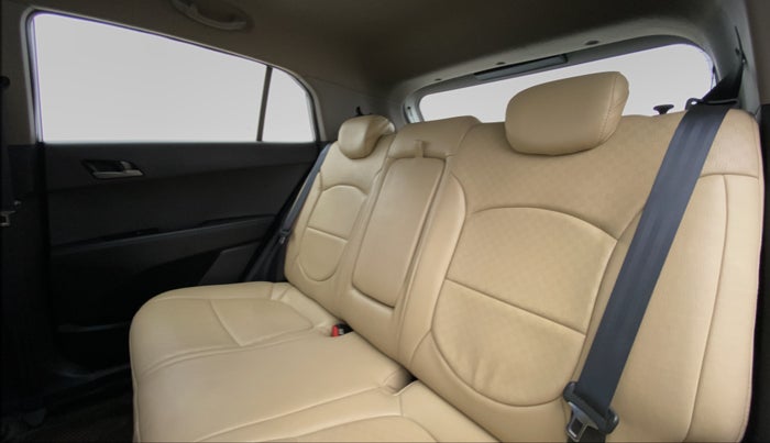 2017 Hyundai Creta 1.6 SX PLUS PETROL, Petrol, Manual, 69,215 km, Right Side Door Cabin View
