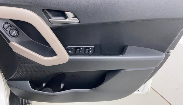 2017 Hyundai Creta 1.6 SX PLUS PETROL, Petrol, Manual, 69,215 km, Driver Side Door Panels Controls