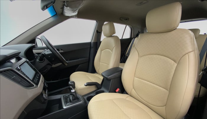 2017 Hyundai Creta 1.6 SX PLUS PETROL, Petrol, Manual, 69,215 km, Right Side Front Door Cabin View