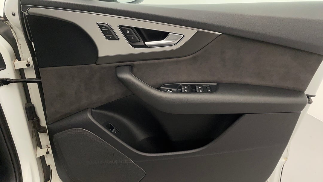 2018 Audi Q7 3.0 Tdi Quattro, Automatic, 101276 km, Speaker View
