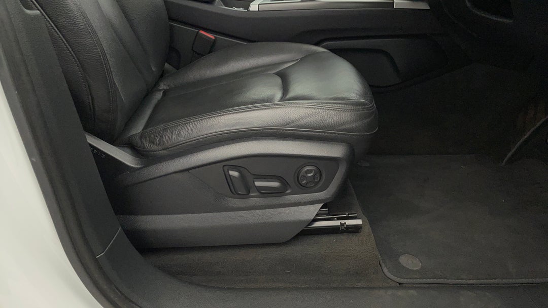 2018 Audi Q7 3.0 Tdi Quattro, Automatic, 101276 km, Drivers Side Adjustment Panel