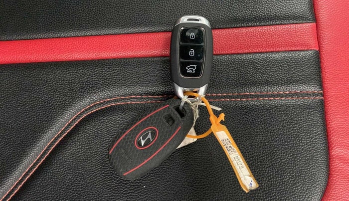 2023 Hyundai NEW I20 ASTA (O) 1.2 MT, Petrol, Manual, 11,174 km, Key Close Up