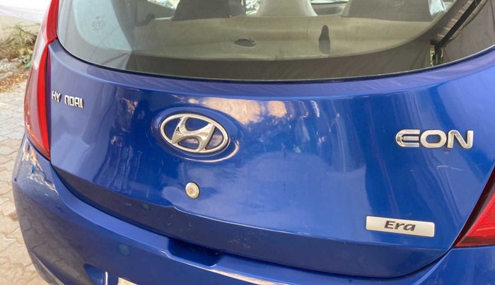 2014 Hyundai Eon ERA +, Petrol, Manual, 55,031 km, Dicky (Boot door) - Slightly dented