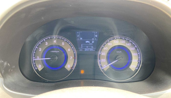 2015 Hyundai Verna FLUIDIC 4S 1.6 VTVT S(O), Petrol, Manual, 25,727 km, Odometer Image