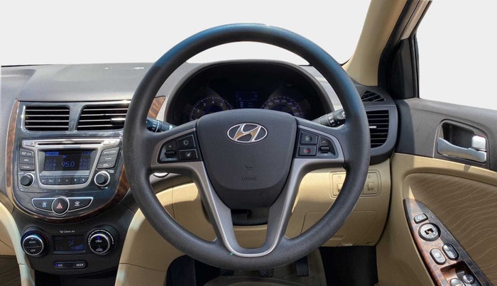 2015 Hyundai Verna FLUIDIC 4S 1.6 VTVT S(O), Petrol, Manual, 25,727 km, Steering Wheel Close Up