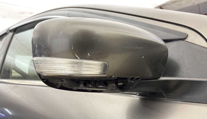 2019 Maruti Ciaz ALPHA 1.5 SHVS PETROL, Petrol, Manual, 41,735 km, Right rear-view mirror - Minor scratches