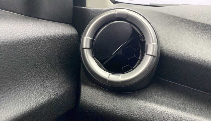 2021 Maruti Celerio ZXI PLUS, Petrol, Manual, 38,002 km, AC Unit - Front vent has minor damage