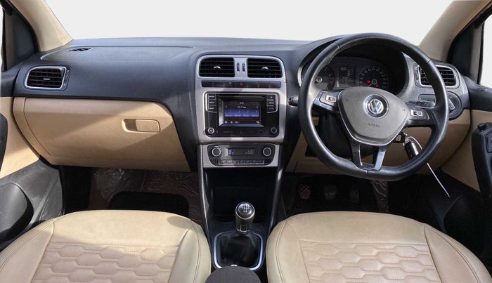 2016 Volkswagen Ameo HIGHLINE1.2L, Petrol, Manual, 54,327 km, Dashboard