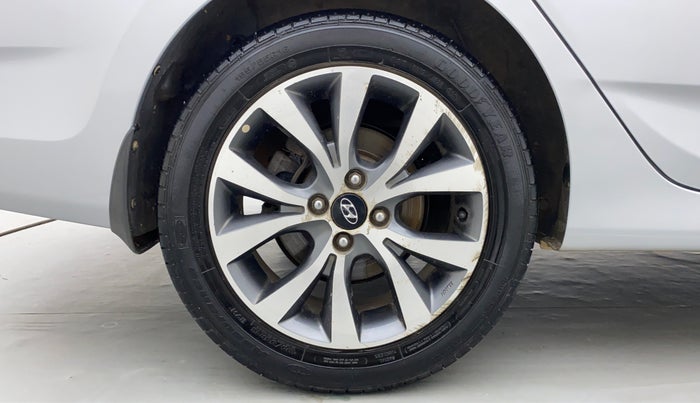 2013 Hyundai Verna FLUIDIC 1.6 SX CRDI, Diesel, Manual, 81,916 km, Right Rear Wheel
