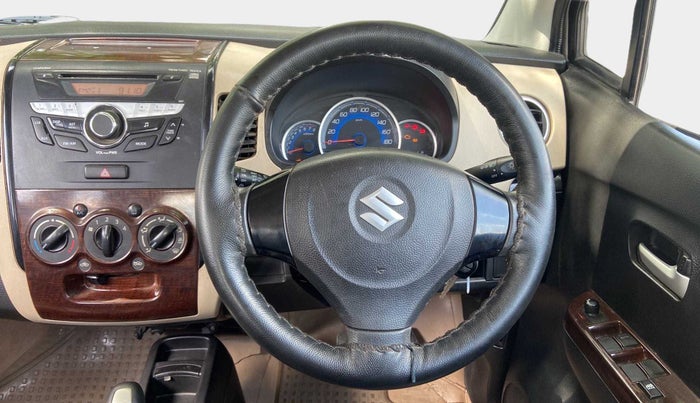 2017 Maruti Wagon R 1.0 VXI AMT, Petrol, Automatic, 24,987 km, Steering Wheel Close Up