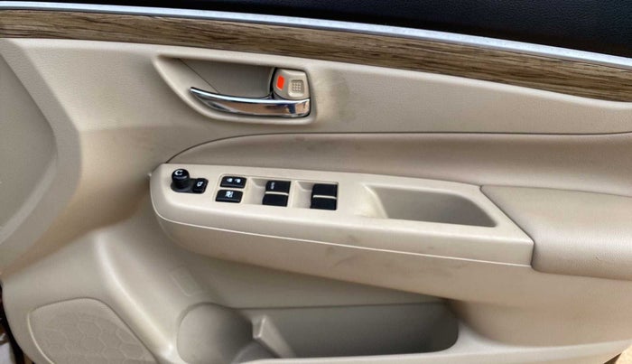 2020 Maruti Ciaz ALPHA  AT 1.5 SHVS PETROL, Petrol, Automatic, 44,980 km, Driver Side Door Panels Control