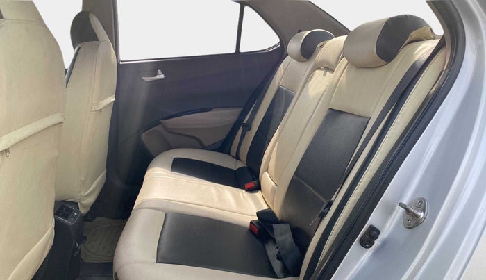 2014 Hyundai Xcent SX 1.2, Petrol, Manual, 65,166 km, Right Side Rear Door Cabin