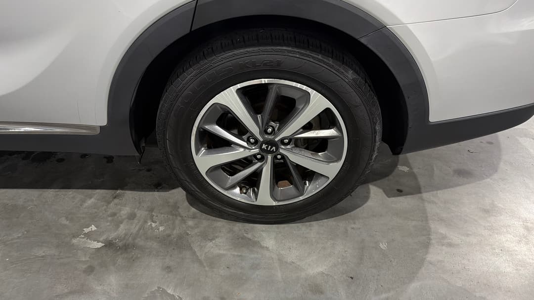 2019 Kia Sorento Sli (4x2), Automatic, 162978 km, Left Rear Wheel