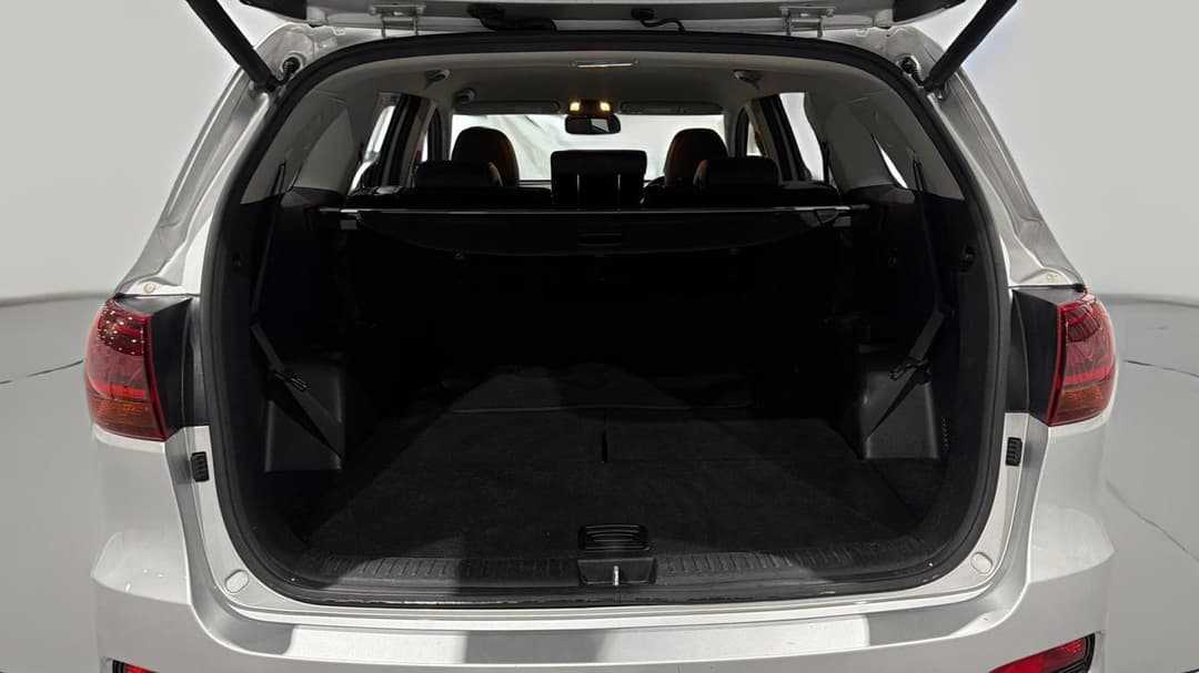 2019 Kia Sorento Sli (4x2), Automatic, 162978 km, Boot Inside View