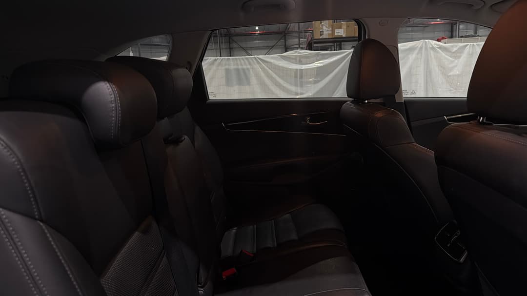 2019 Kia Sorento Sli (4x2), Automatic, 162978 km, Right Side Rear Door Cabin View