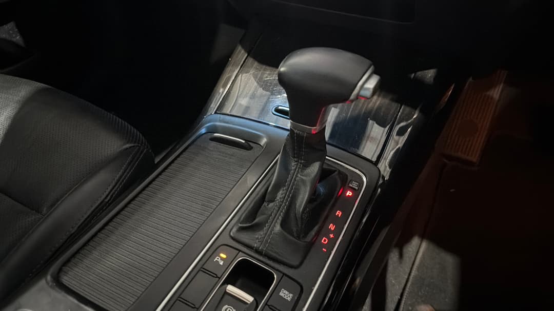 2019 Kia Sorento Sli (4x2), Automatic, 162978 km, Gear Lever 