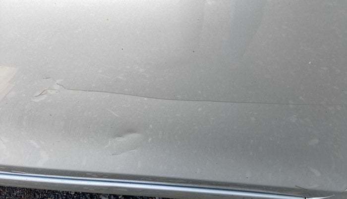 2016 Maruti Ciaz VXI+, Petrol, Manual, 93,290 km, Driver-side door - Slightly dented