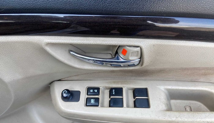 2016 Maruti Ciaz VXI+, Petrol, Manual, 93,290 km, Driver Side Door Panels Control