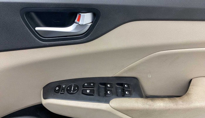 2018 Hyundai Verna 1.6 VTVT SX O, Petrol, Manual, 58,549 km, Driver Side Door Panels Control